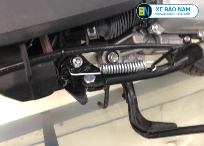 Chân chống cạnh Today Honda