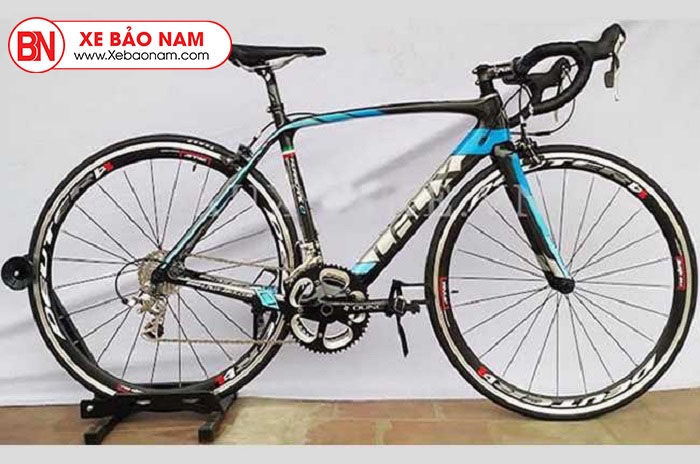 Xe đạp đua 700c Laux Hurricaone C1